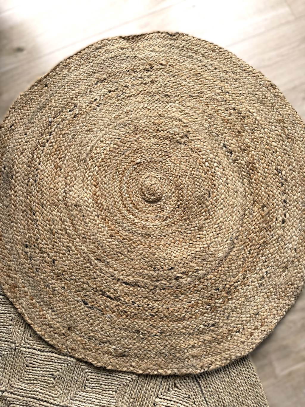 Location tapis rond jute vintage mariage Nantes Loire atlantique